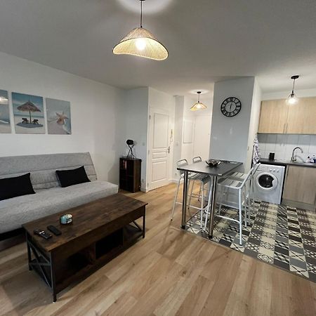 Appartement Avec Jardin A Rochefort Екстер'єр фото