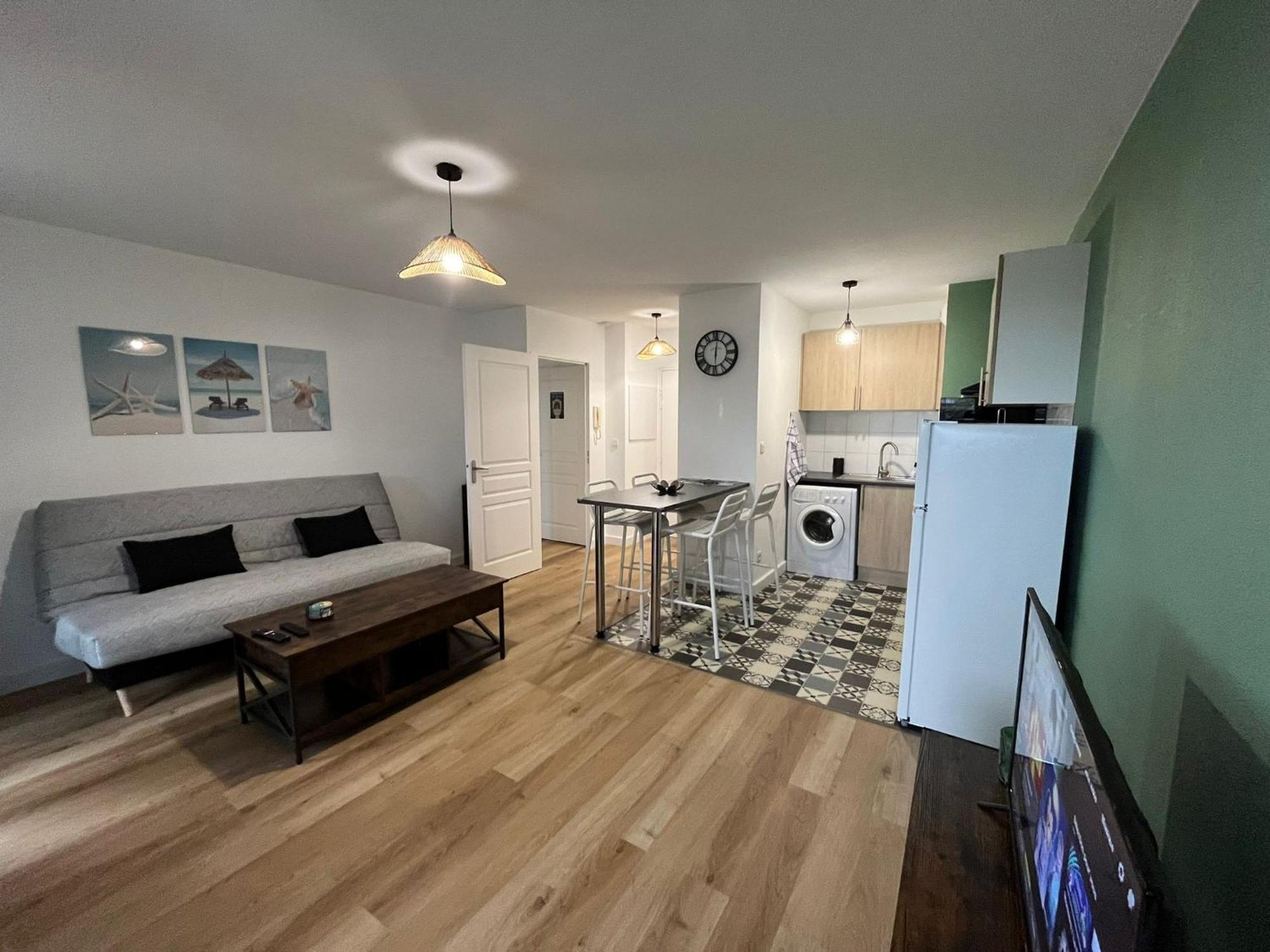 Appartement Avec Jardin A Rochefort Екстер'єр фото