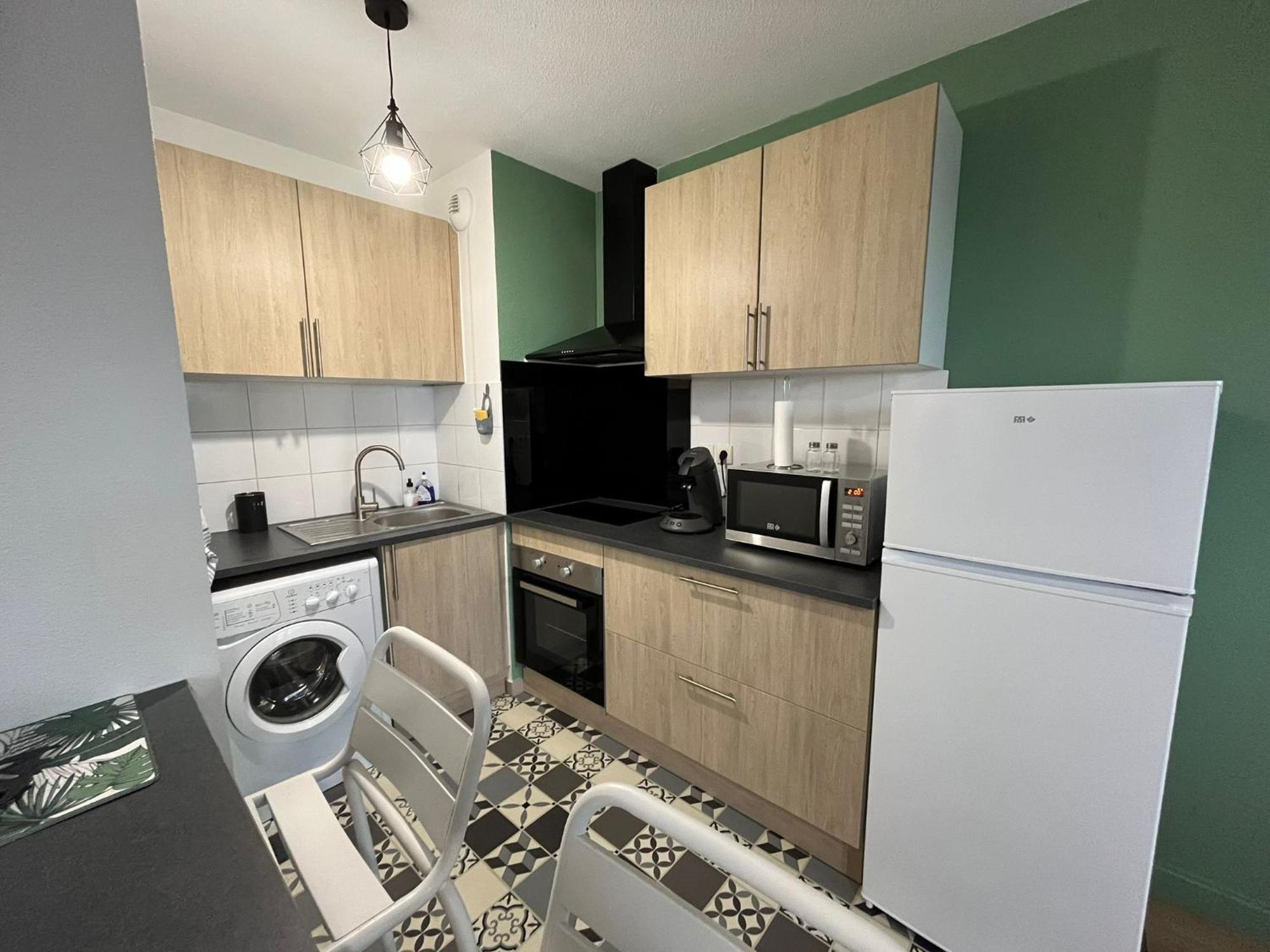 Appartement Avec Jardin A Rochefort Екстер'єр фото